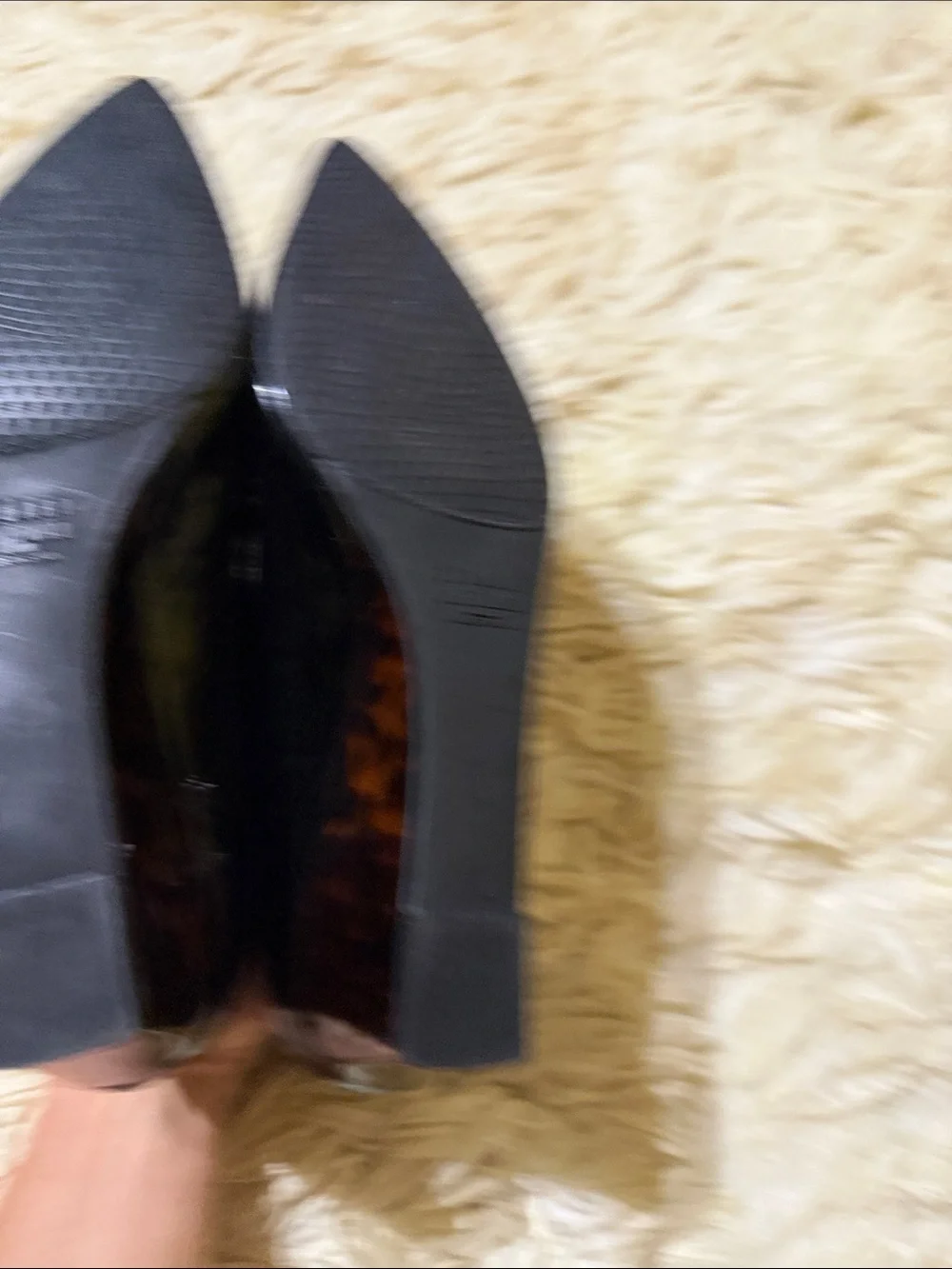 Stuart Weitzman Patent Pointed-Toe Wedge Flats in Black and Tortoiseshell 8 - Picture 6 of 8